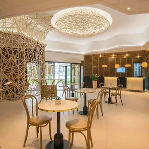 Novotel Arenas Aeroport ניס